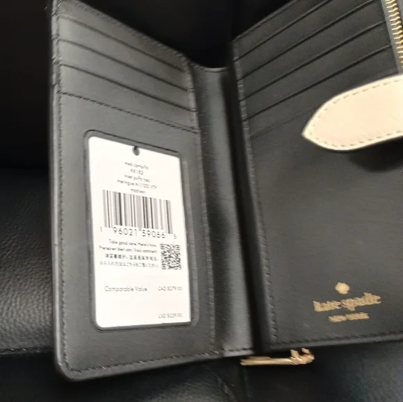 🎉Host Pick 🆕KATE SPADE Madison Puffy Heart Medium Bifold Wallet - Picture 7 of 9
